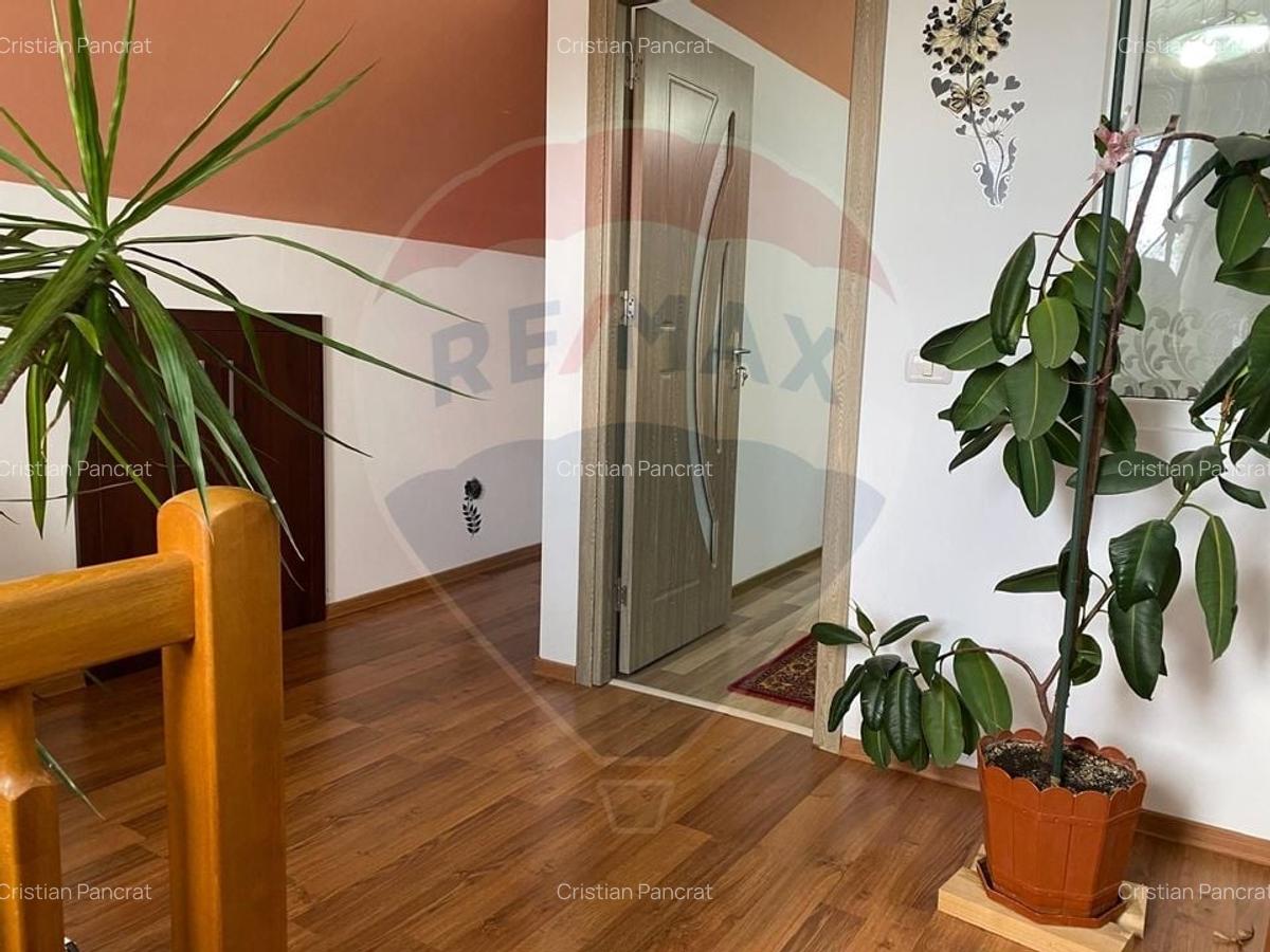 Apartament cu 3 camere de vanzare in Codlea - 13