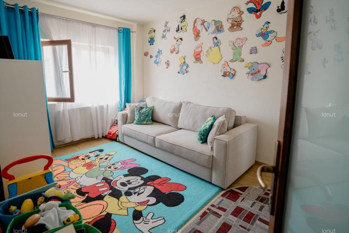 Apartament cu 4 camere decomandat, mobilat în Răcădău - 10