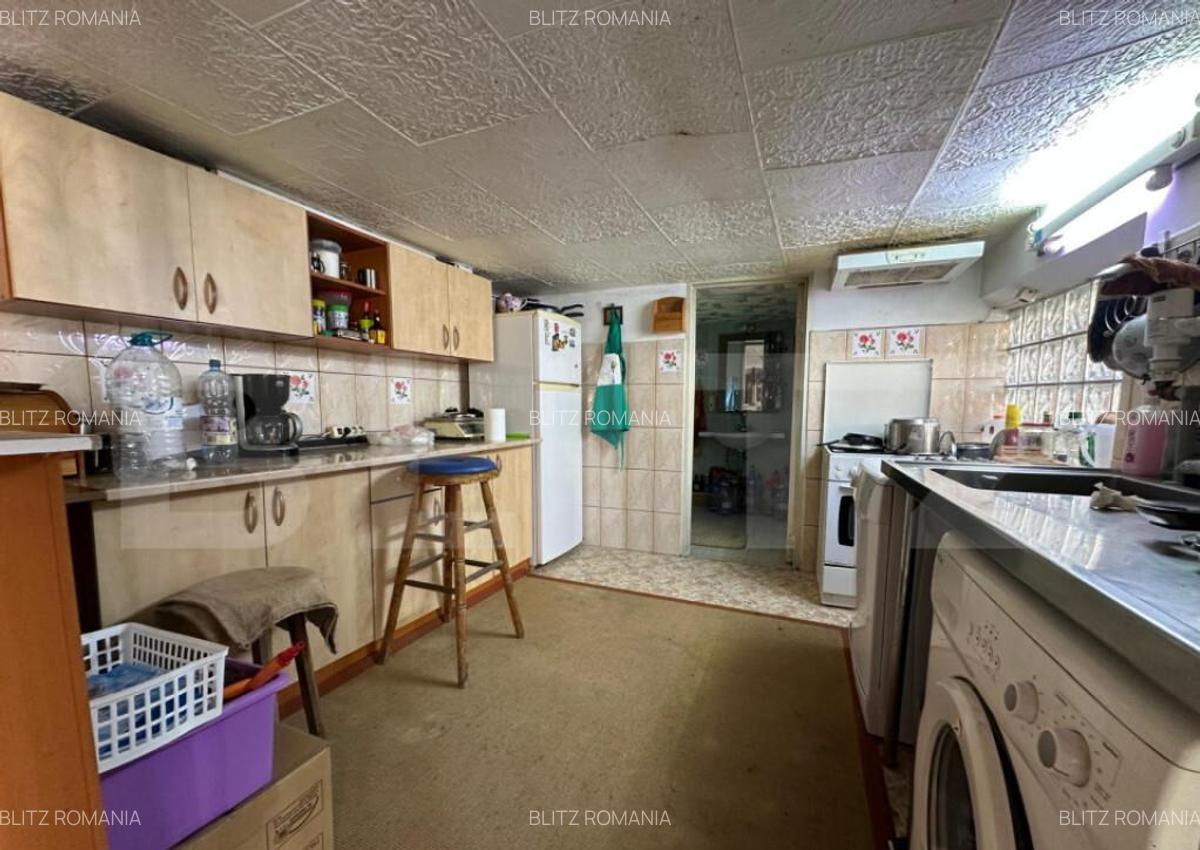 Casa saseasca de vanzare, curte, gradina, teren 3000 mp - Ji - 12