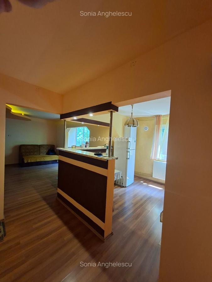 Apartament cu 3 camere semidecomandat în Circumvalațiunii - 4