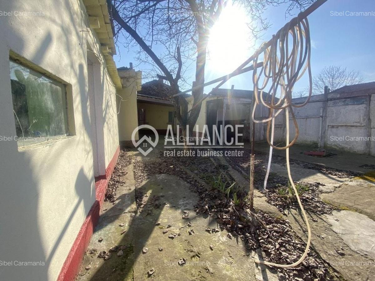 Murfatlar (COD 07)Casă bătrânească locuibilă cu teren de 300 mp - 8