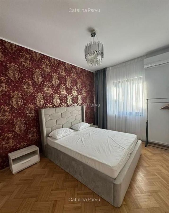 Apartament cu 3 camere decomandat, mobilat în Universitate - 1