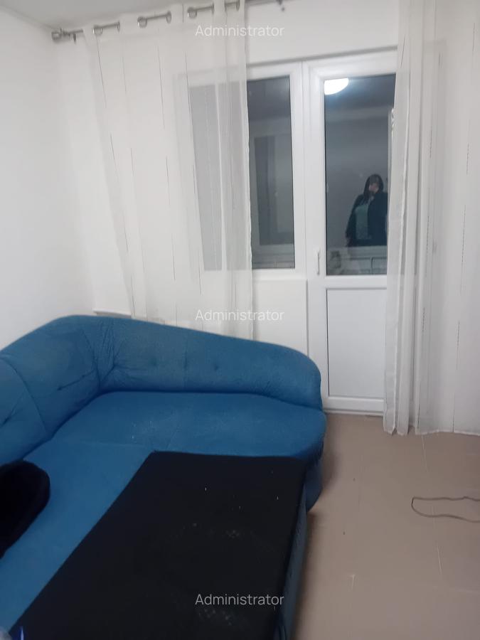 Apartament cu 3 camere semidecomandat în Km 4-5 - 5