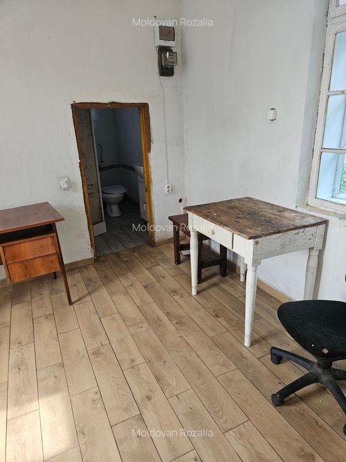 De vanzare casa centrala,situat  la 200m de centru,cu 5 camere,necesita renovat. - 3 De vanzare casa centrala,situat  la 200m de centru,cu 5 camere,necesita renovat. - 3