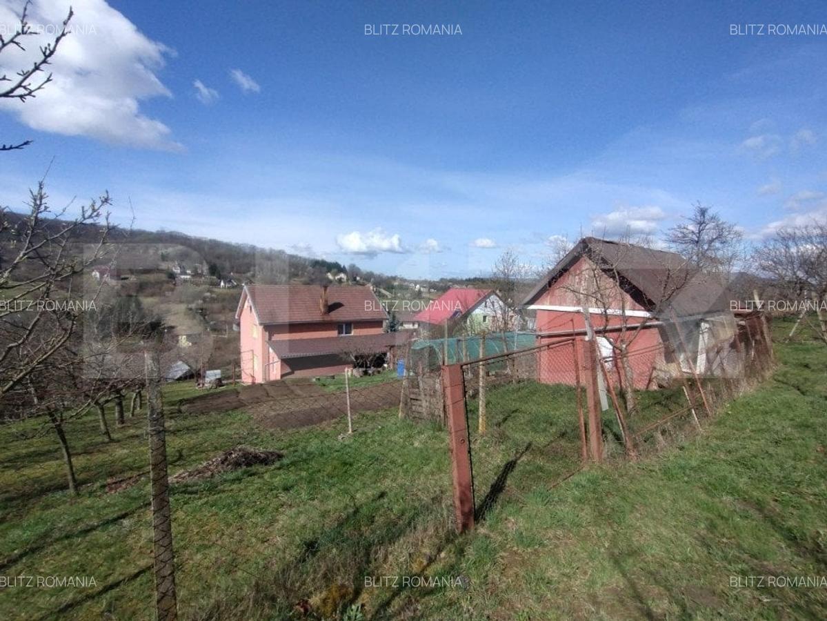 EXCLUSIVITATE! Casa cu 4 camere, 130 mp, 20 ari teren, zona Dealu-Jelnei - 2