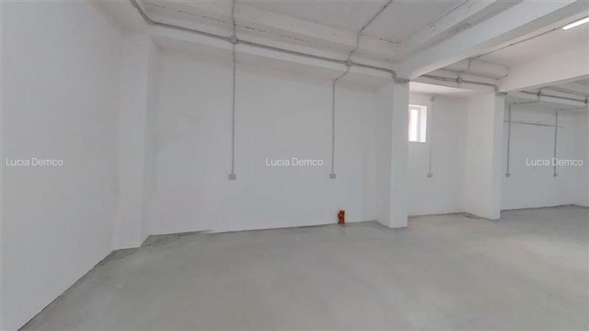Spațiu comercial, 650 mp în Central - 2