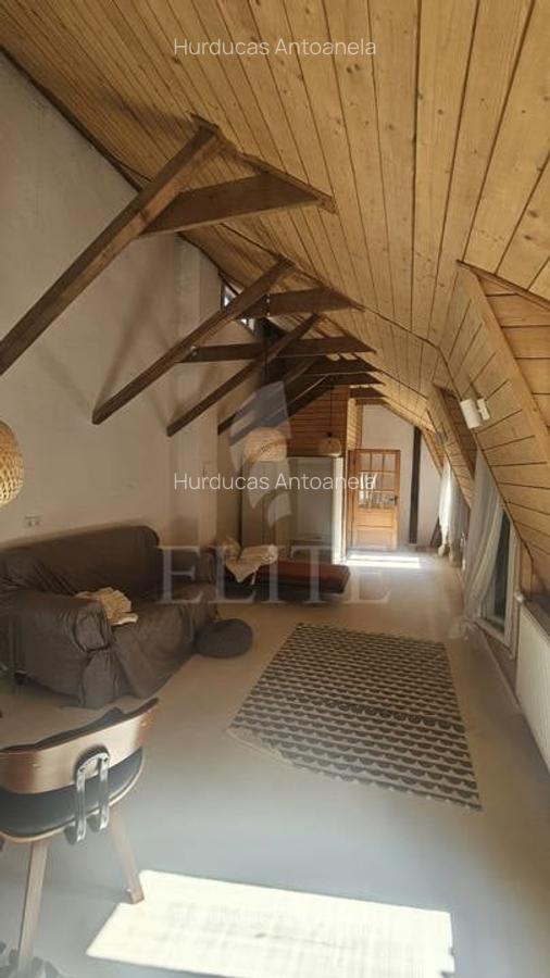 Apartament cu 3 camere semidecomandat în Central - 23