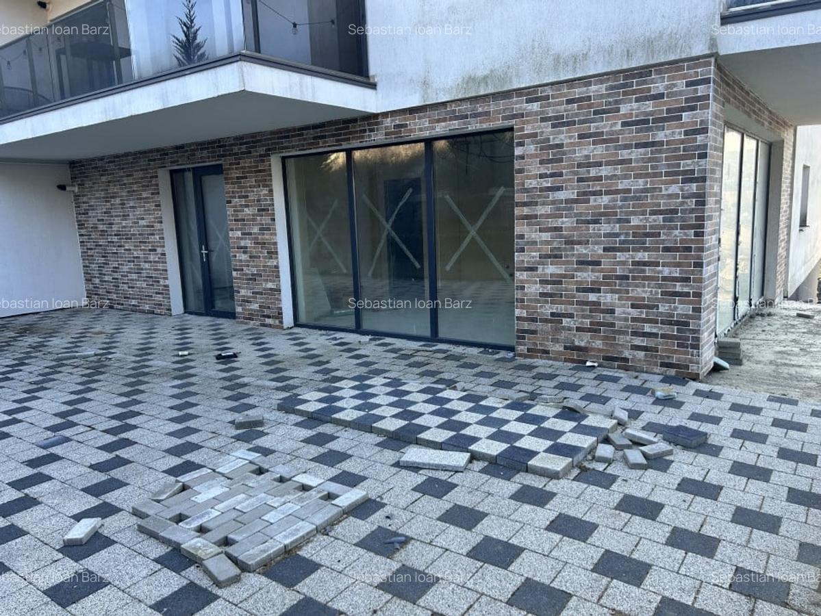 Spațiu comercial, 86 mp în Borhanci - 1