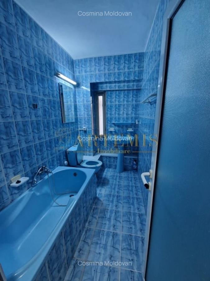 Apartament de 2  camere, decomandat,56 mp., zona Independentei. - 7