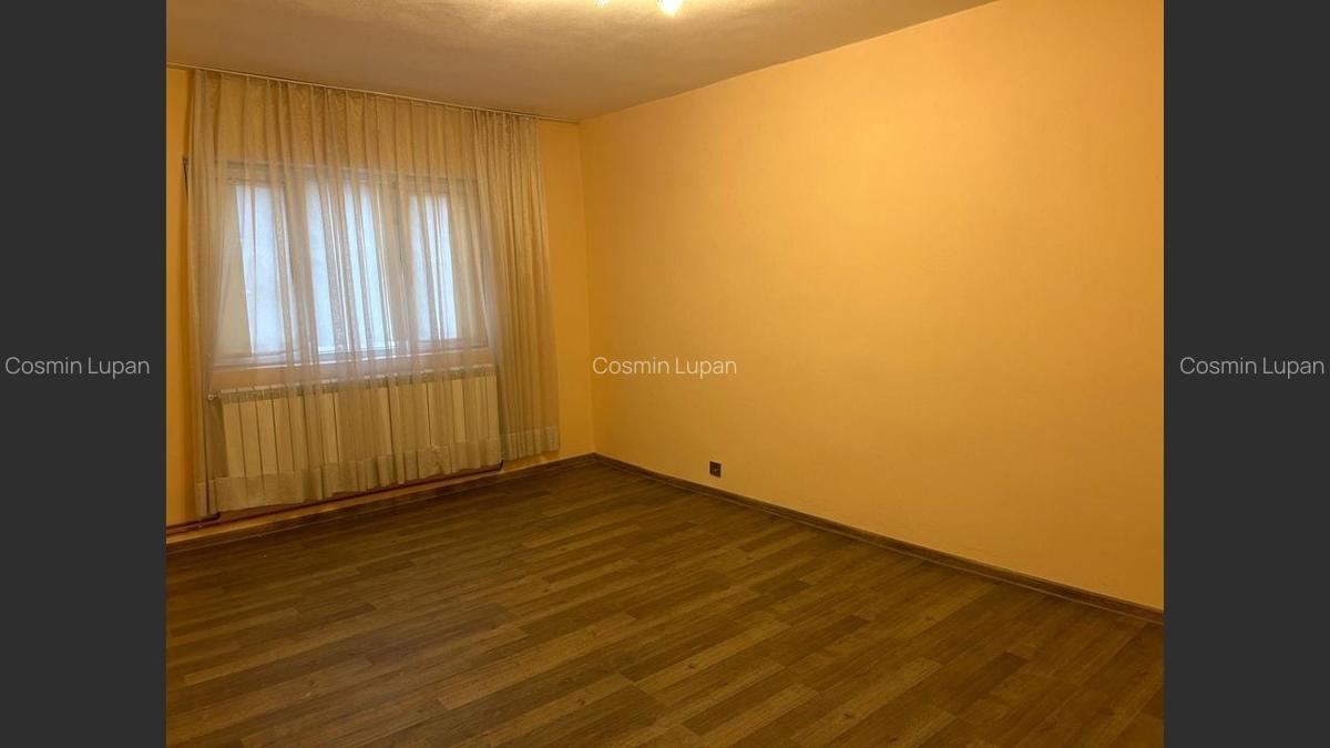 Apartament 3 camere, decomandat - Str. 22 Decembrie 1989 - 1