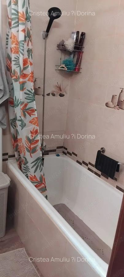 Vanzare apartament 2 camere decomandate, parter, ultracentral in Caransebes - 2 Vanzare apartament 2 camere decomandate, parter, ultracentral in Caransebes - 2