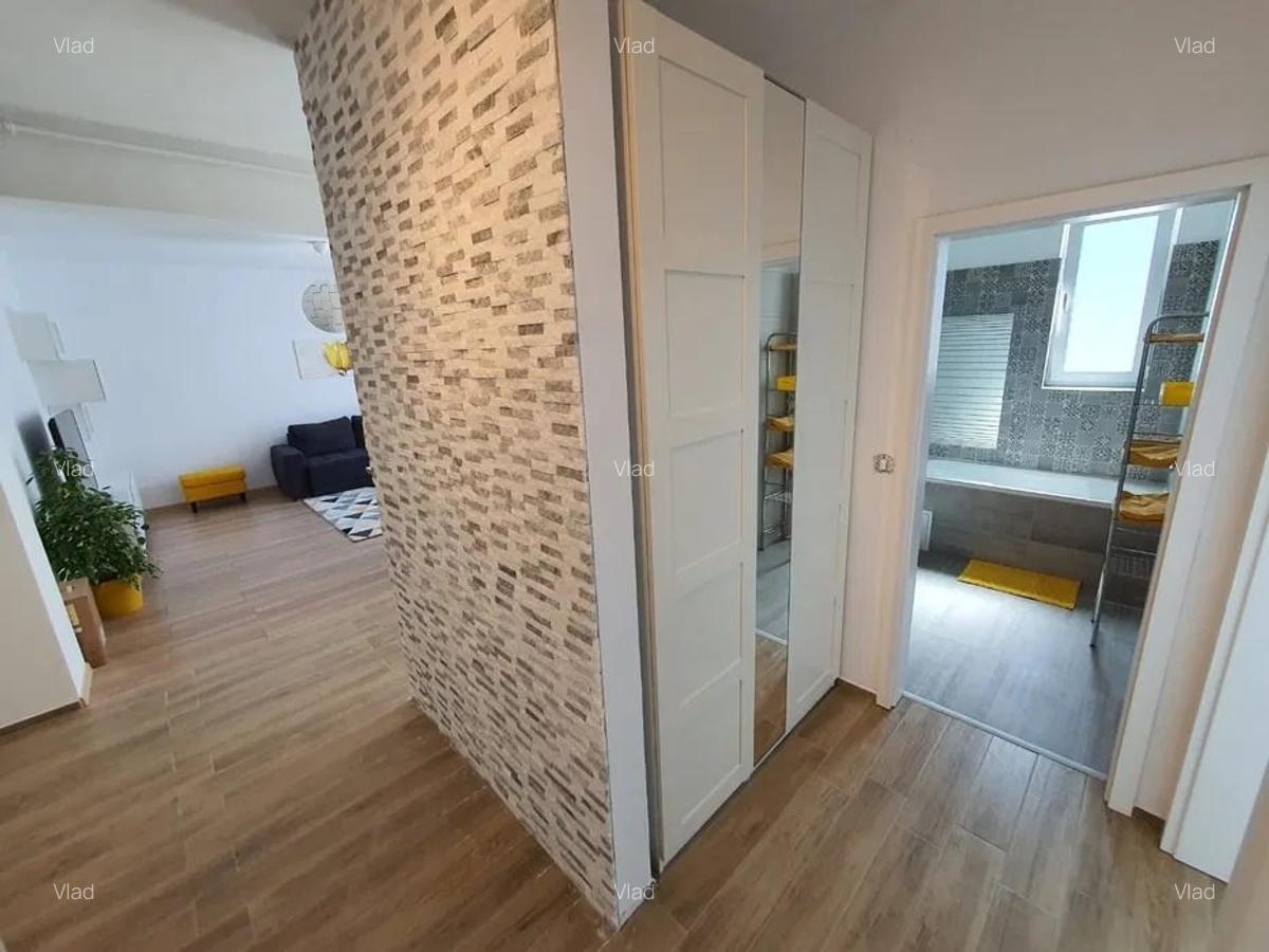 Apartament cu 3 camere zona - 6