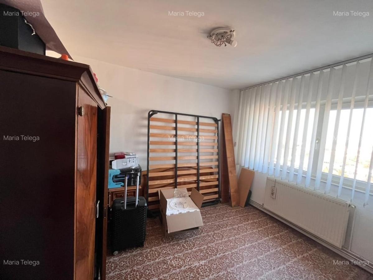 Apartament cu 3 camere decomandat în Astra - 5