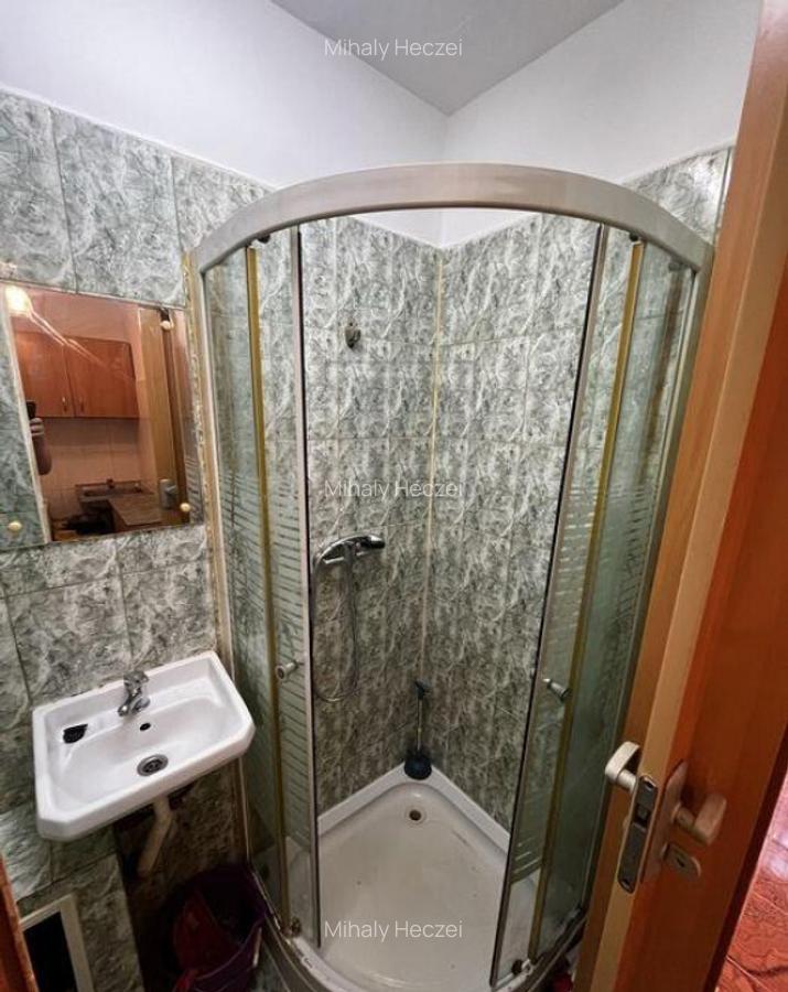 Garsoniera Renovata - Bloc Anvelopat - Mobilat si Utilat - Z - 2
