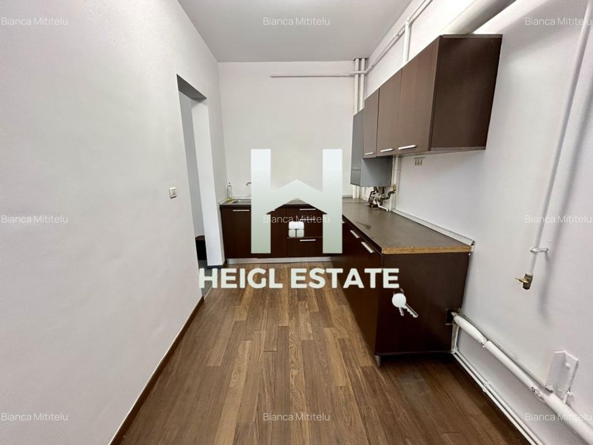 Spatiu de birouri Piata 700 - 11