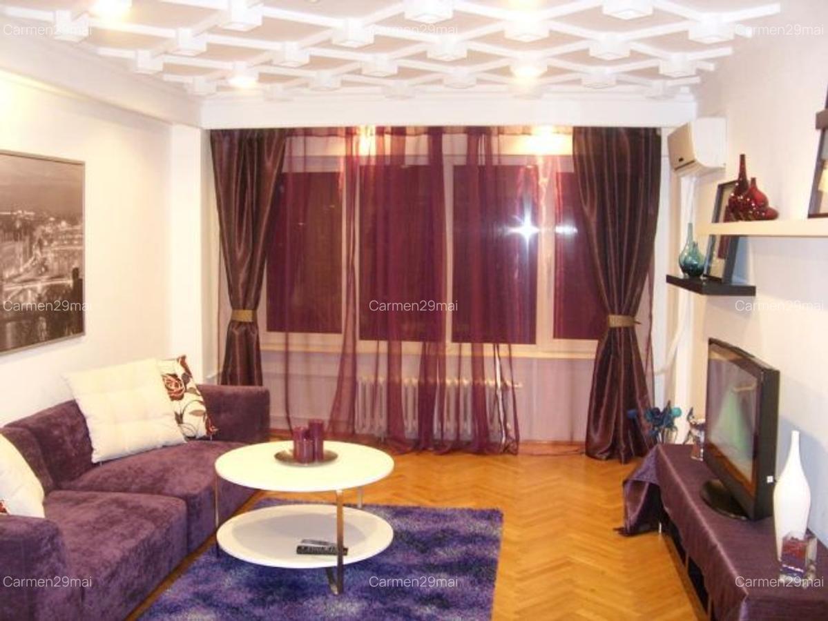 Ultracentral-Universitate, apartament 3 camere in bloc fara risc seismic, an constructie 1984 - 1