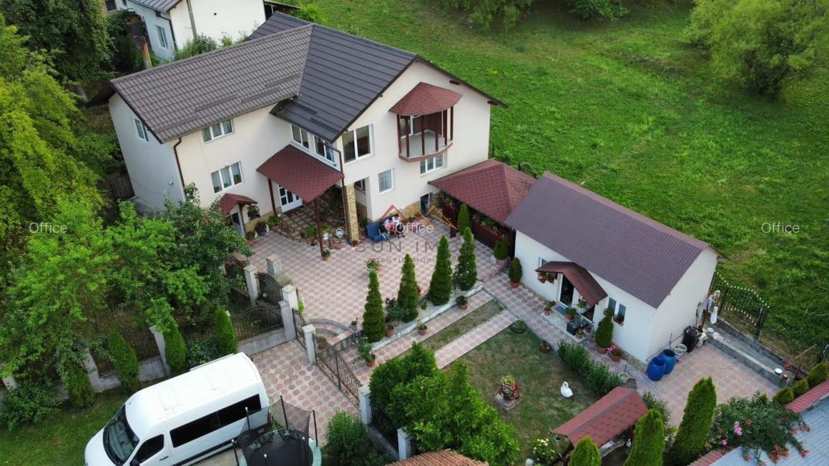 Casa 4 camere, anexe, recent renovata, foisor, teren 781mp, Izvoru, DB - 1