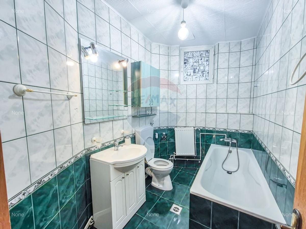 Apartament cu 4 camere de inchiriat, situat in zona Armenesca - 15