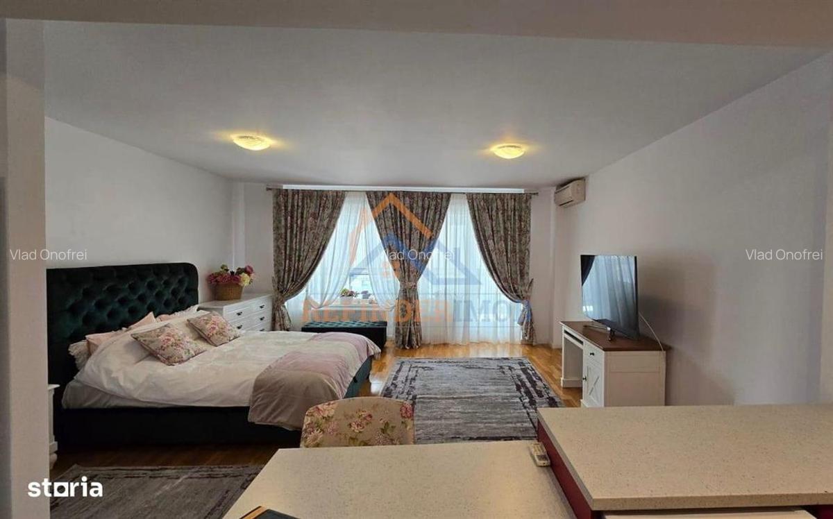 1 Camera, Dristor, 2012 - 2 1 Camera, Dristor, 2012 - 2