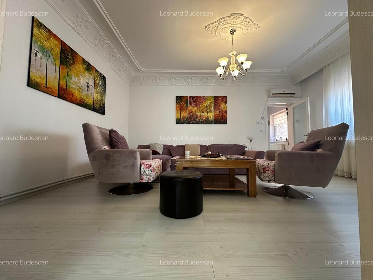 EXCLUSIVITATE! Casa 5 camere - zona Centrala -  330.000 euro - 1