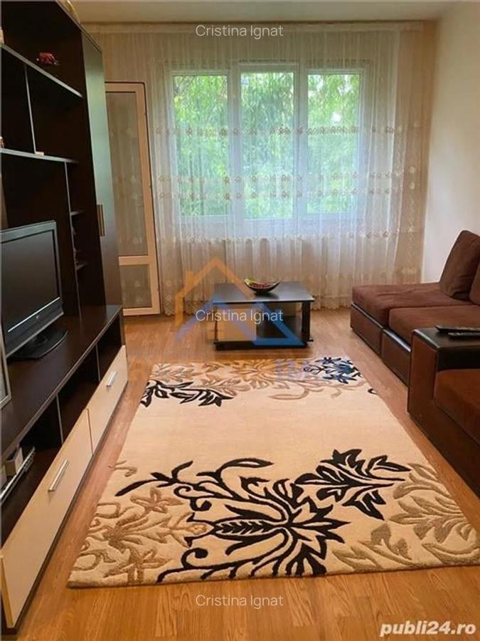 Apartament de 3 camere de vanzare, zona Titan - 1