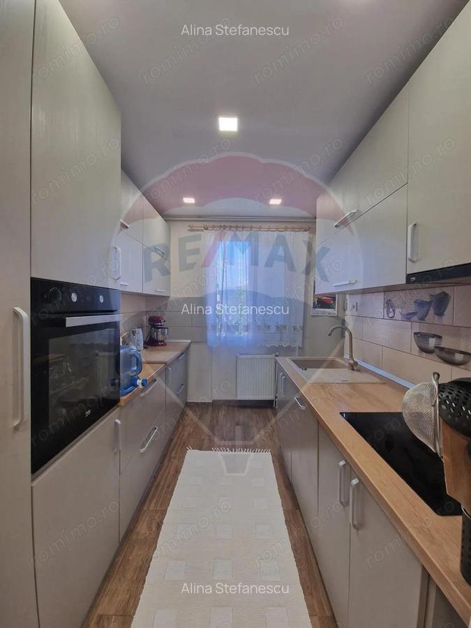 Apartament cu 4 camere de vanzare in zona Ultracentral - 2