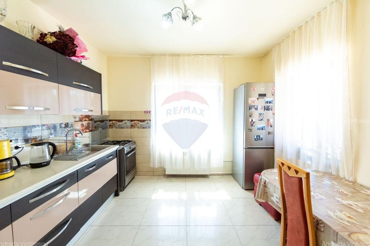 Casa individuala 5 dormitoare si teren 804 mp-Baciu Sacele - 9