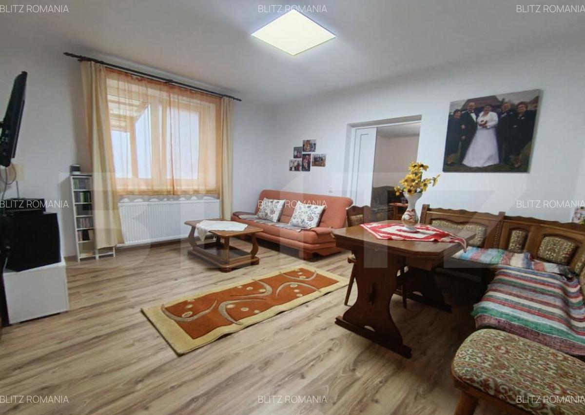 Casa cu 3 camere ?i teren in suprafa?a de 2000 mp - 26