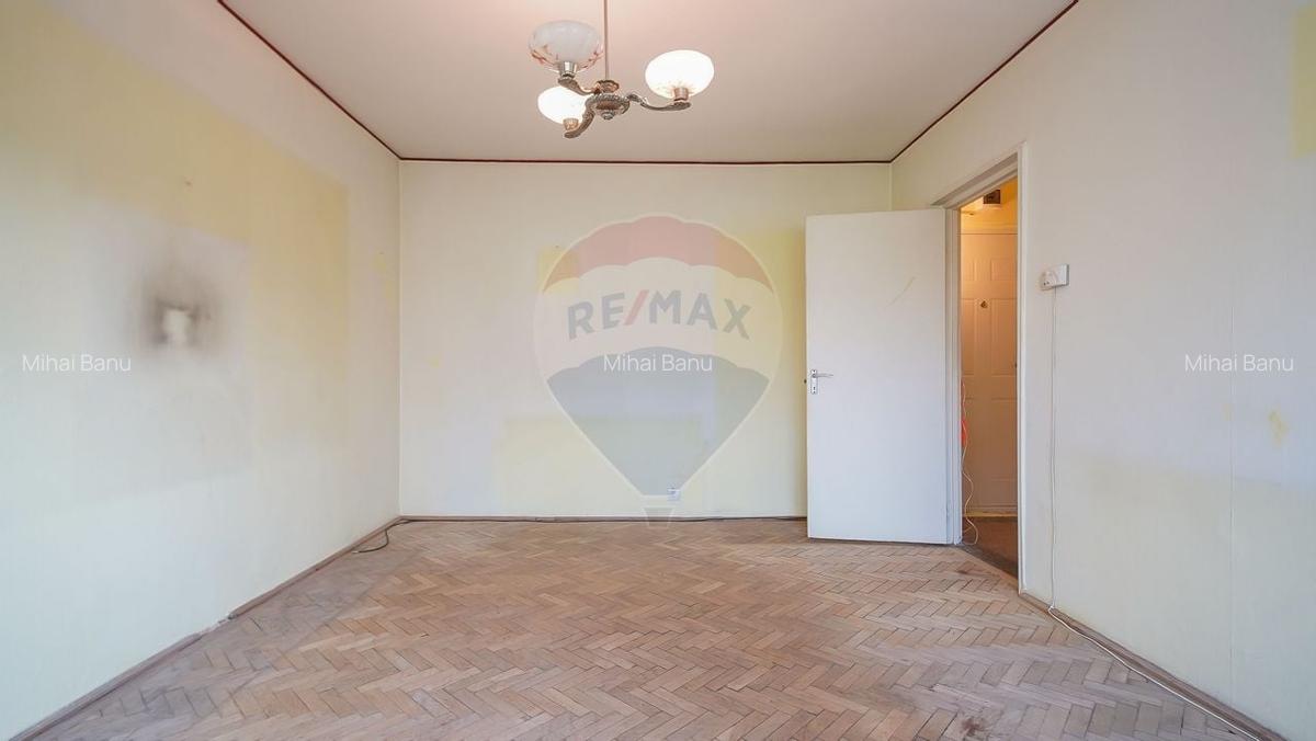 Garsoniera luminoasa,decomandata, bloc de apartamente, strada Soarelui - 2