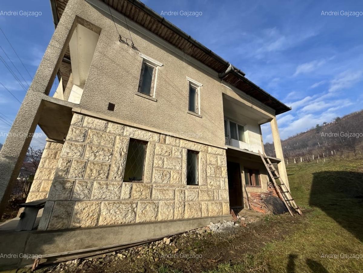 Teren cu casa renovabila in Suceag - 8