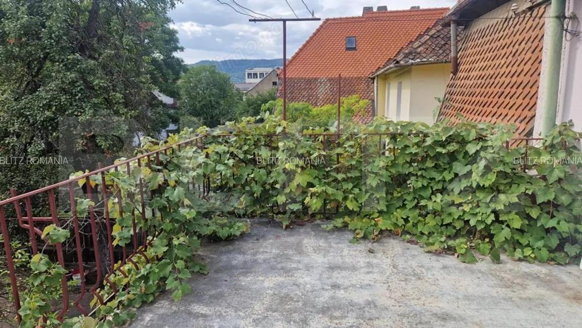 Apartament in casa, cu intrare si curte individuala, beci, pod, zona Mall Afi - 9