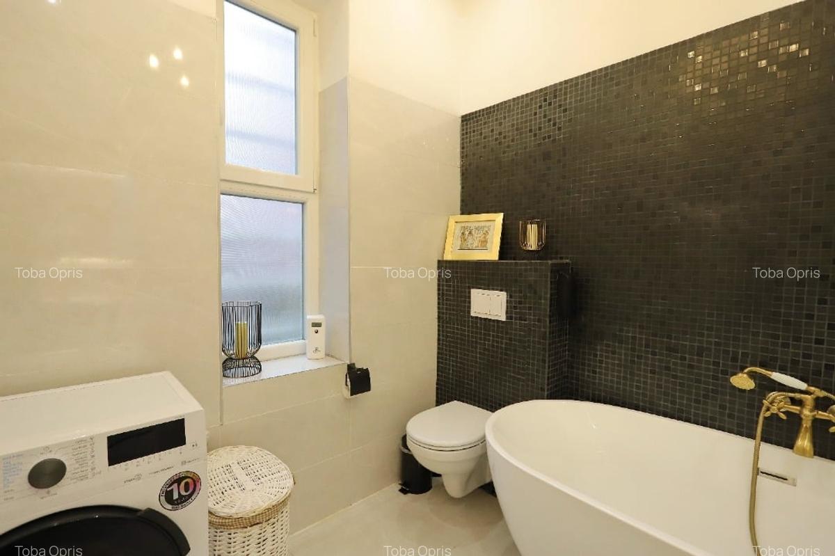 Apartament cu 4 camere decomandat în Ultracentral - 2