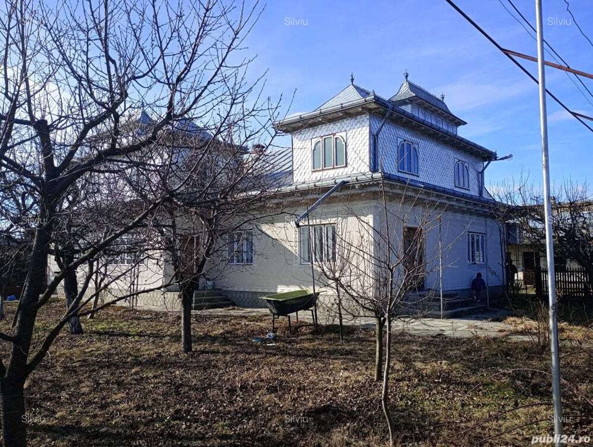 Casa 260 Mp anexe 280 Mp teren 7500 mp Rauce?ti- Ungheni - 1