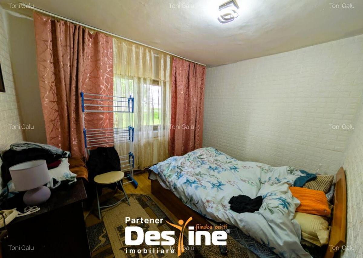 4 camere decomandat 81 mp 2 bai cu geam Parter centrala te - 4