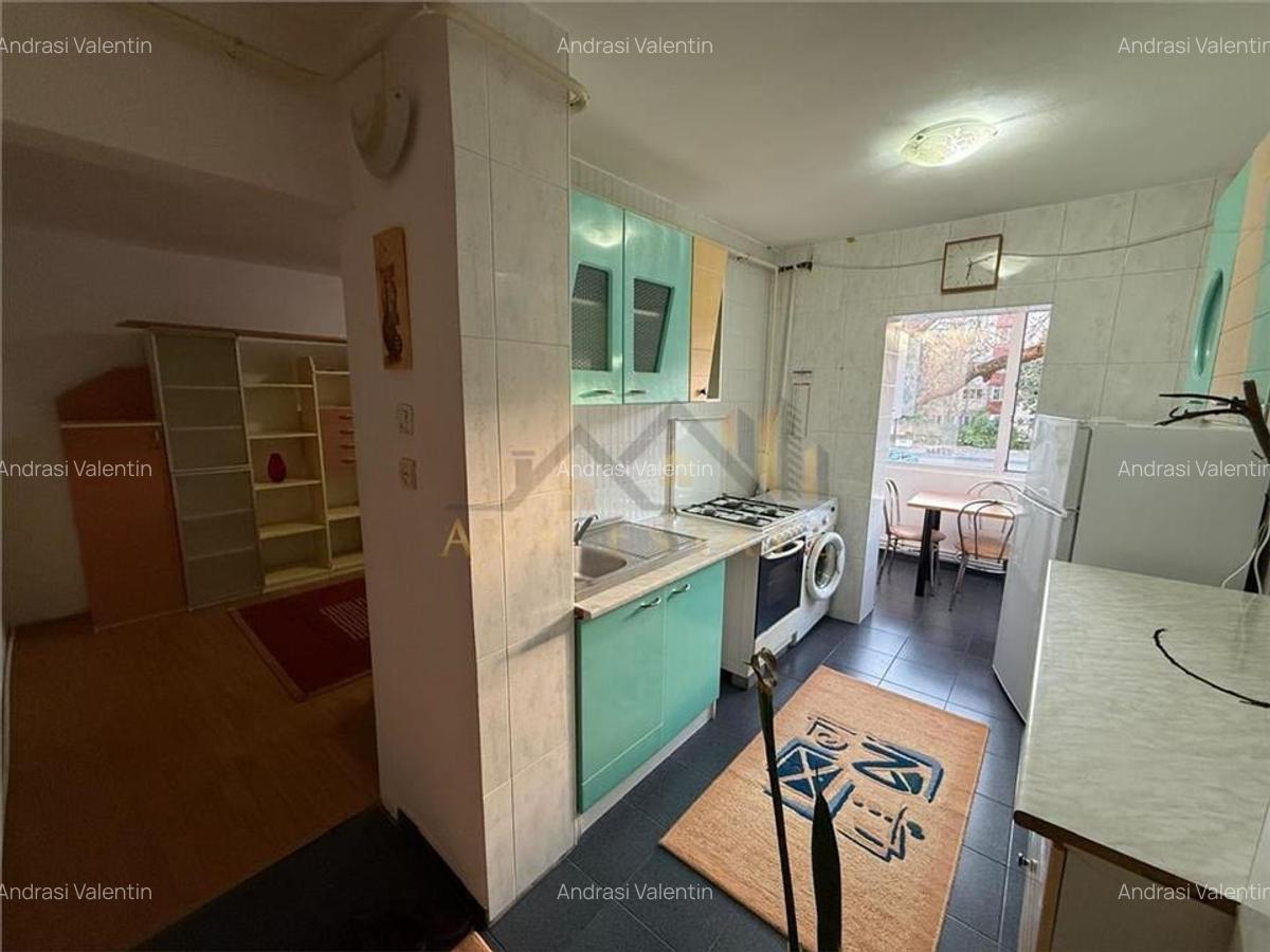 Apartament 2 camere, decomandat, 50 mp, Et.1 + centrala - Zona Torontalului - 9 Apartament 2 camere, decomandat, 50 mp, Et.1 + centrala - Zona Torontalului - 9