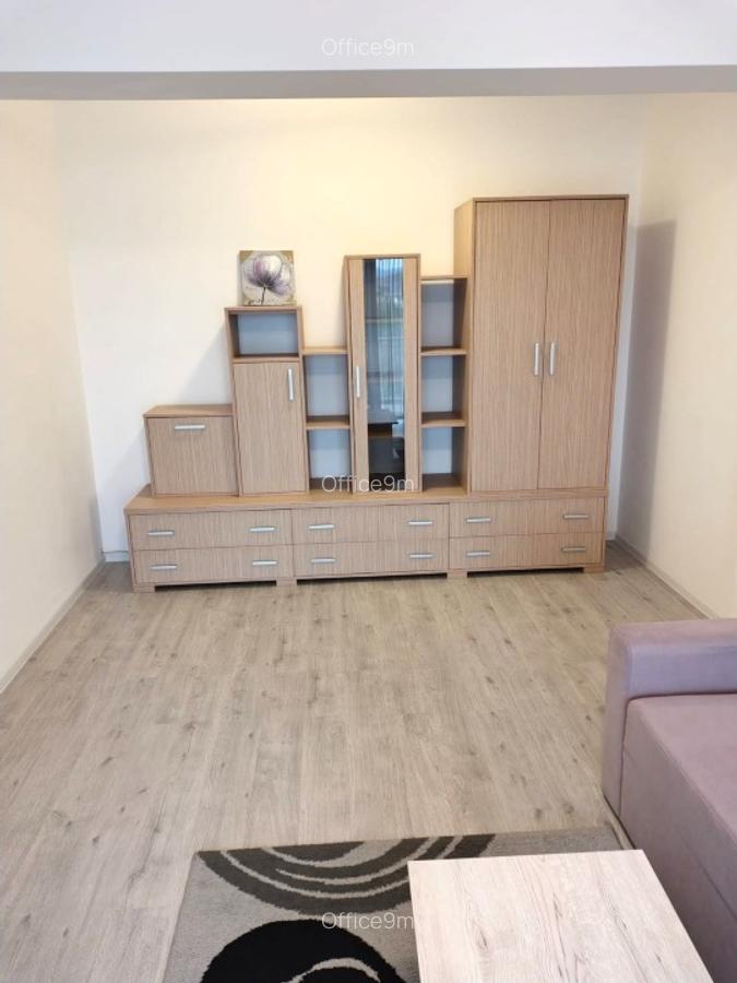Coresi Mall - apartament 2 camere decomandat - loc parcare - 8
