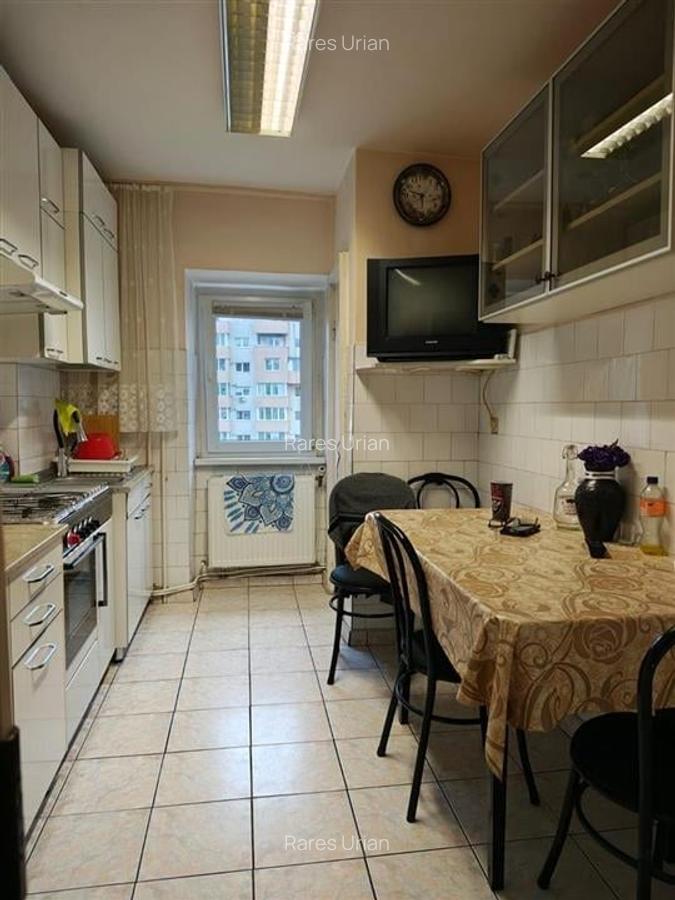 Apartament de vanzare cu 3 camere decomandat, cartierul Manastur Cluj Napoca - 1