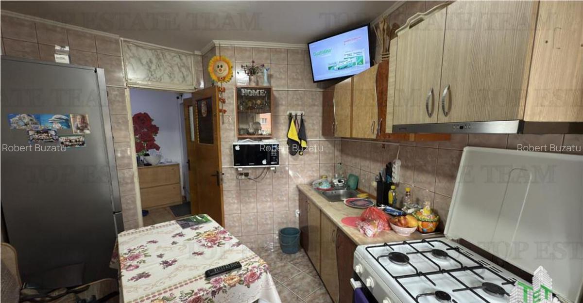 Apartament 3 camere 2 bai bloc 1984 zona metrou 1 Decembrie - 6