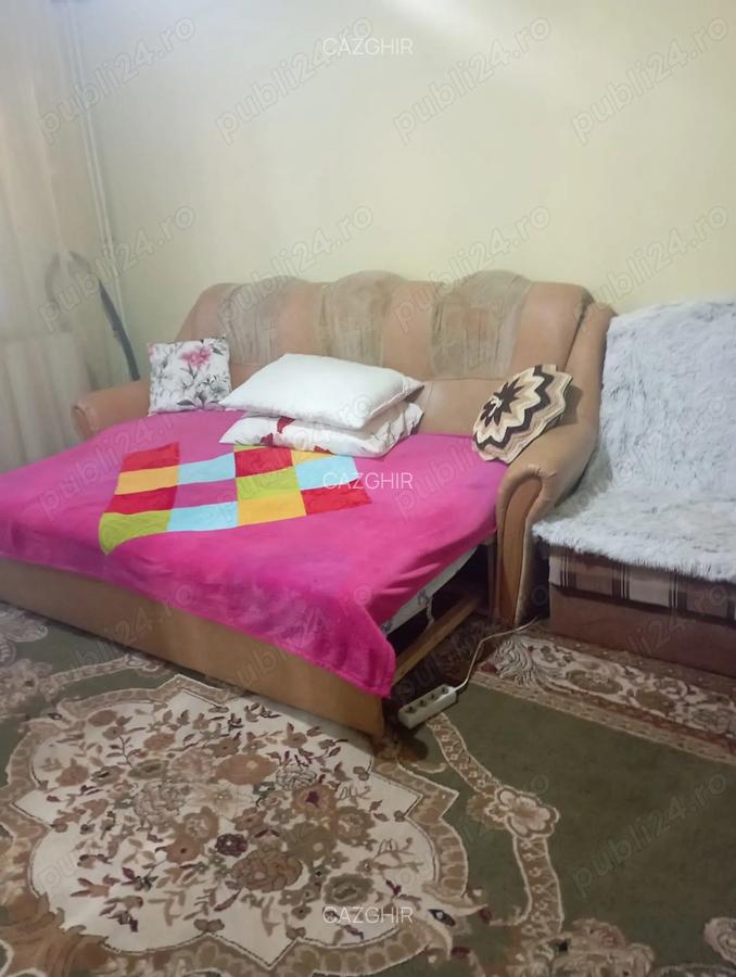 Sufragerie de inchiriat intr-un apartament cu doua camere. - 3 Sufragerie de inchiriat intr-un apartament cu doua camere. - 3