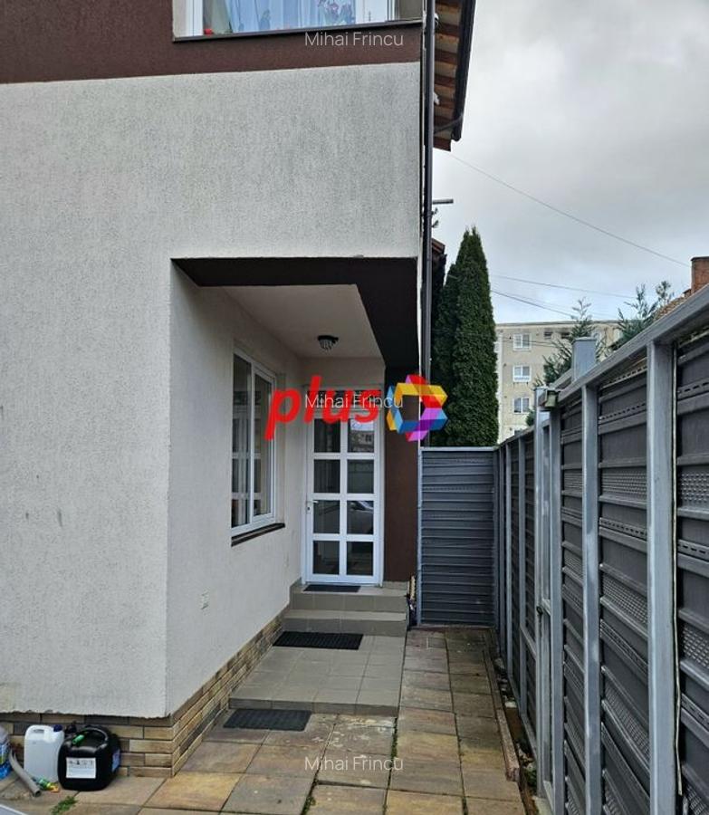 Oportunitate - Apartament cu trei camere in vila, zona Tractorul 70 mp - 26