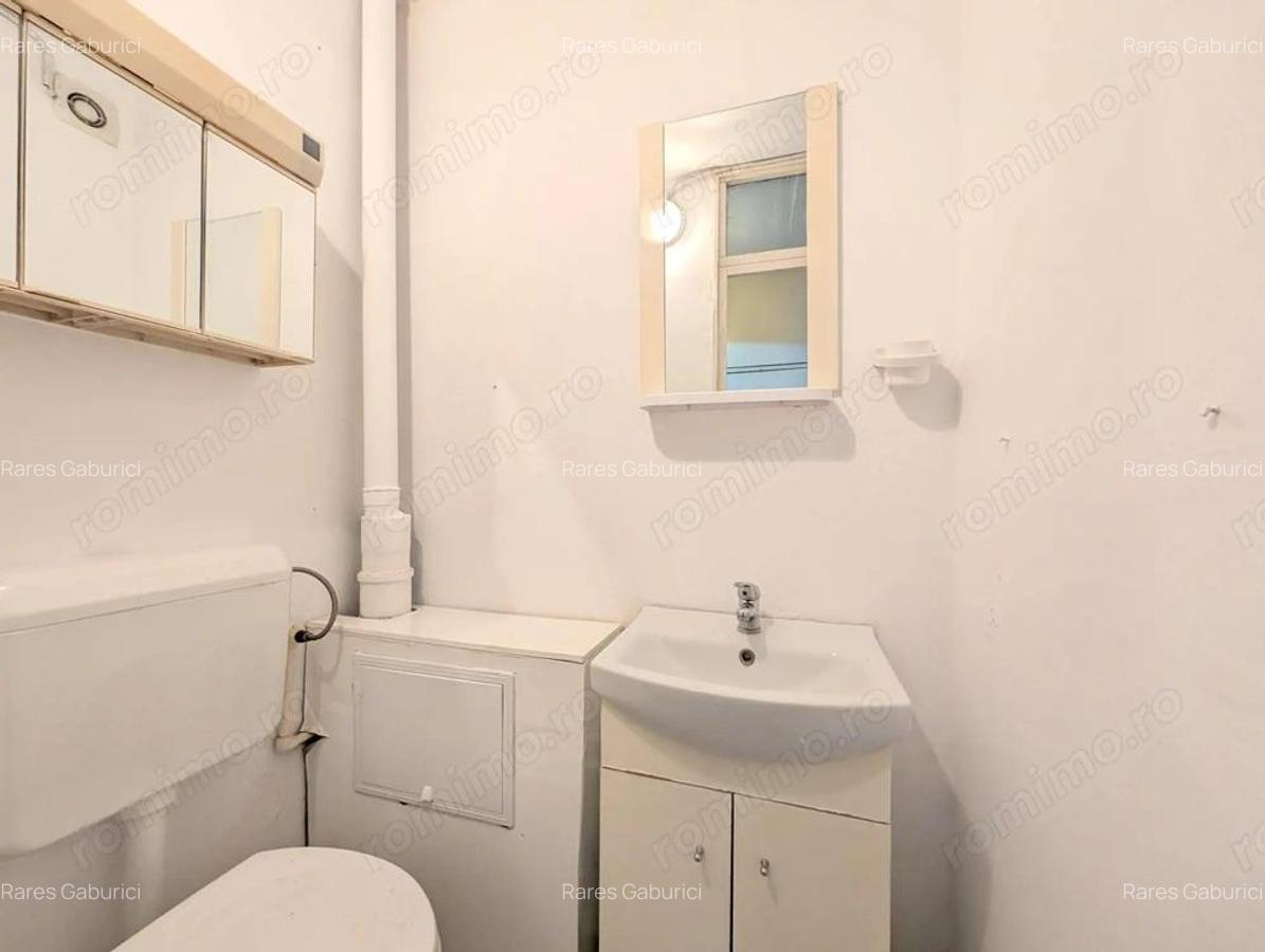 Apartament spa?ios de 3 camere Strada ?eli?a nr. 8 Bucuresti - 13
