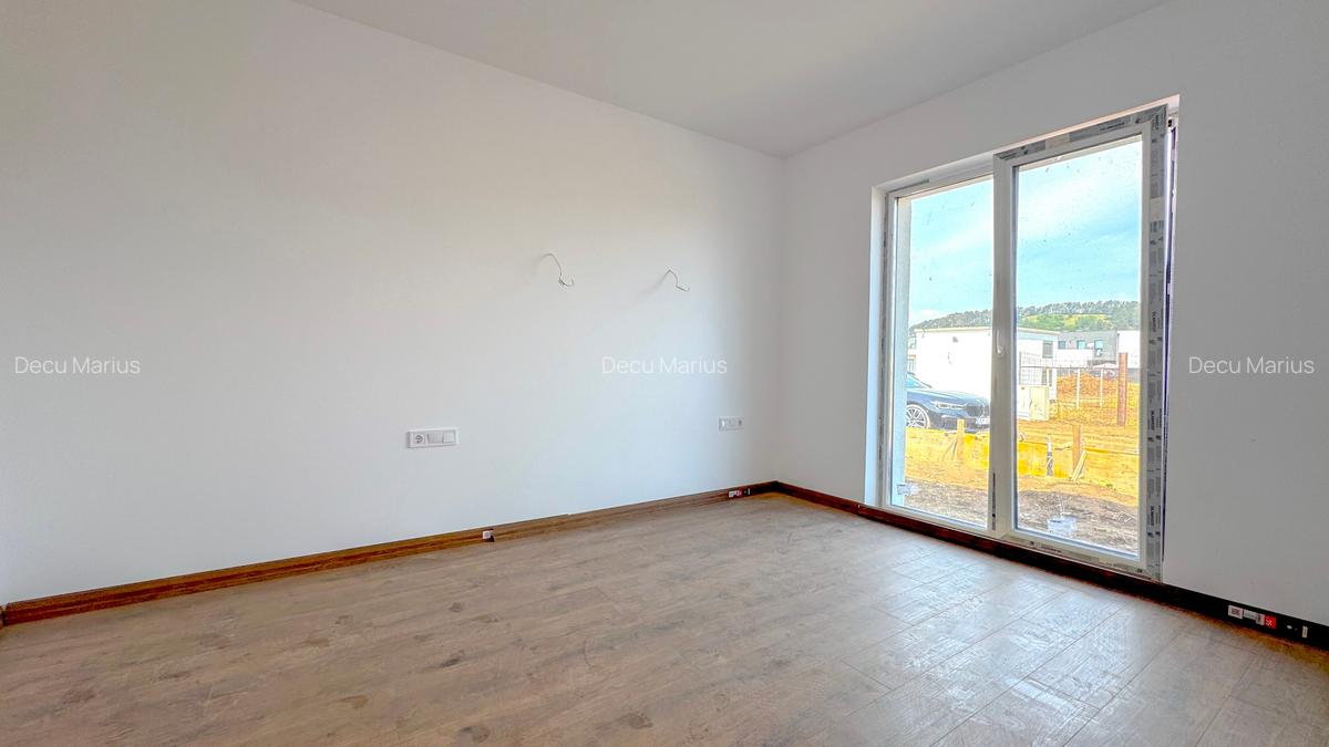 Casă cu 3 camere în Sânpetru - 12