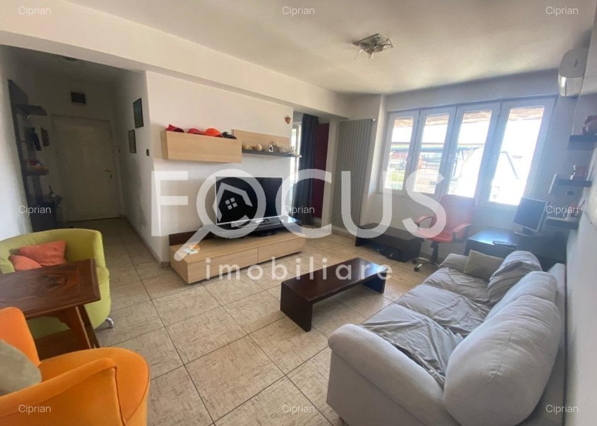 Apartament cu 3 camere semidecomandat, mobilat în Ultracentral - 1