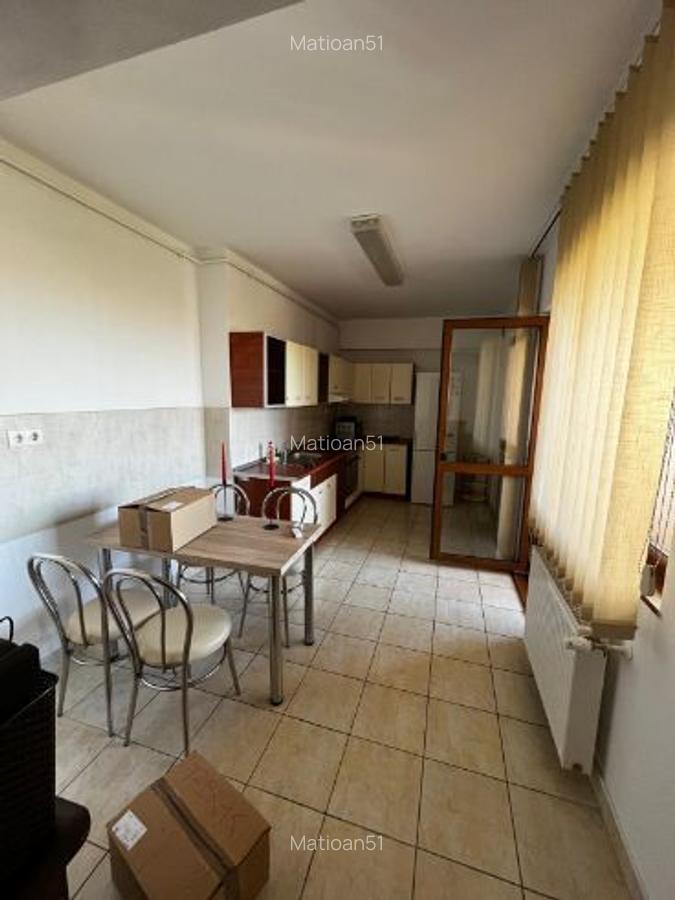Inchiriez  apartament  cu 3 camere - 8