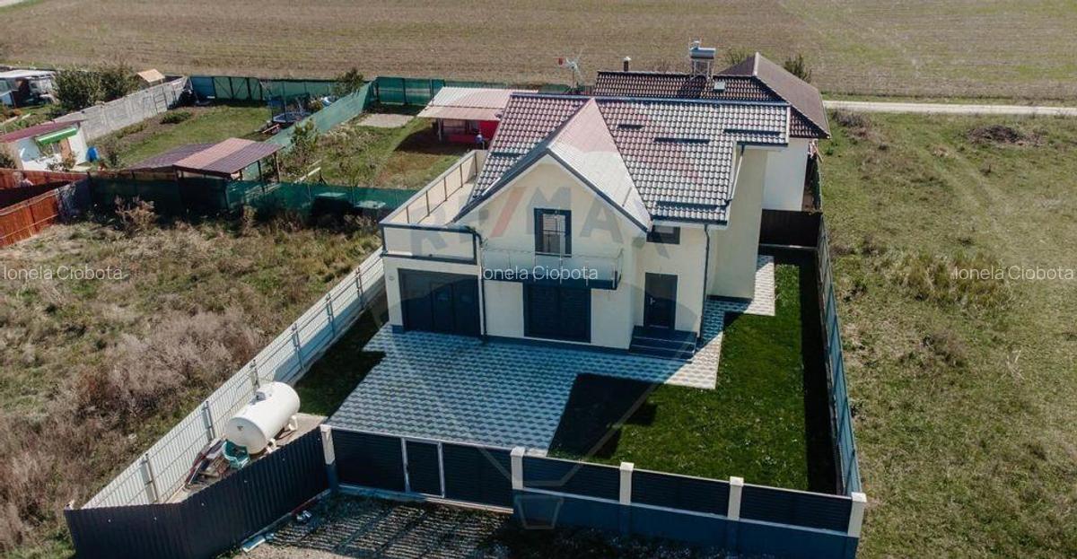 Casa / Vila de vanzare Sanpetru, jude?ul Bra?ov - 14