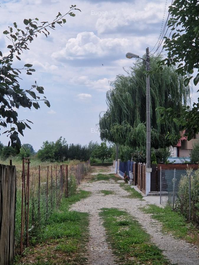 Vând teren intravilan 4000mp. La 7-8 km de Pitesti - 4