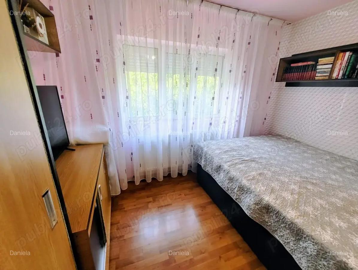 Proprietar vand apartament 2 camere etaj 1, 50 mp, decomandat - str Victoriei aproape de mall - 3