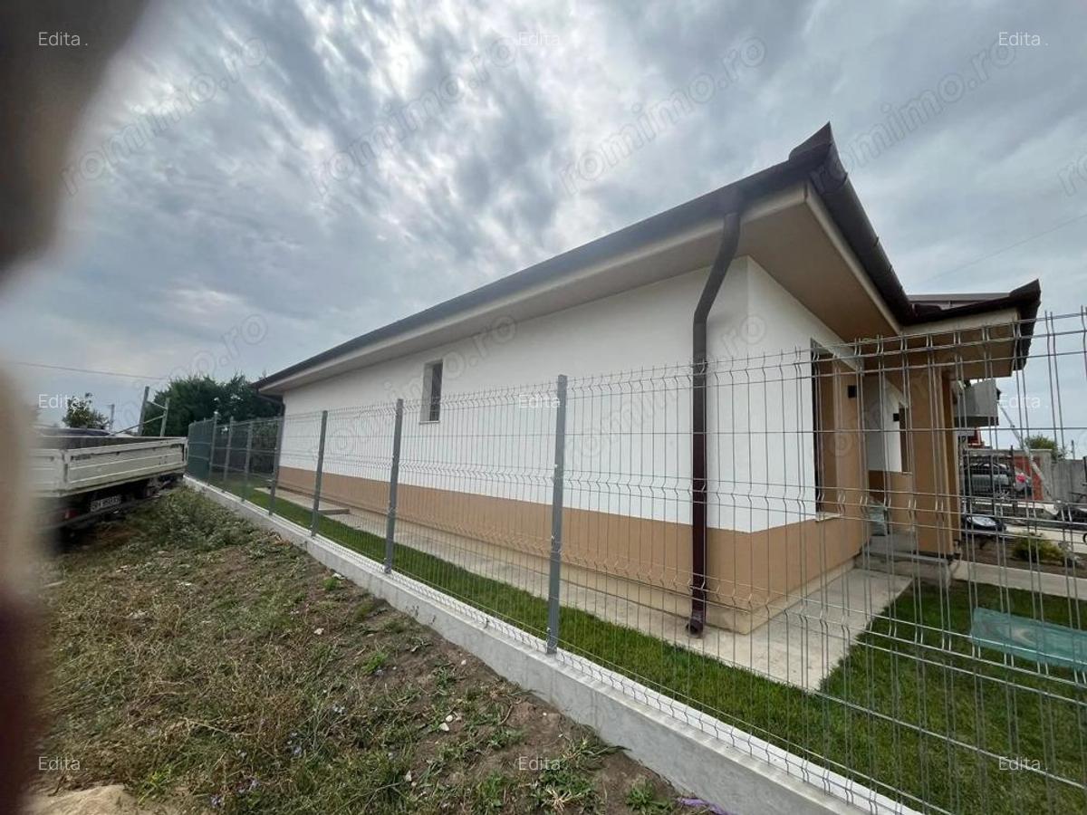 Casa de vanzare cu 3 camere in Sanmartin-Cihei, Bihor - 11