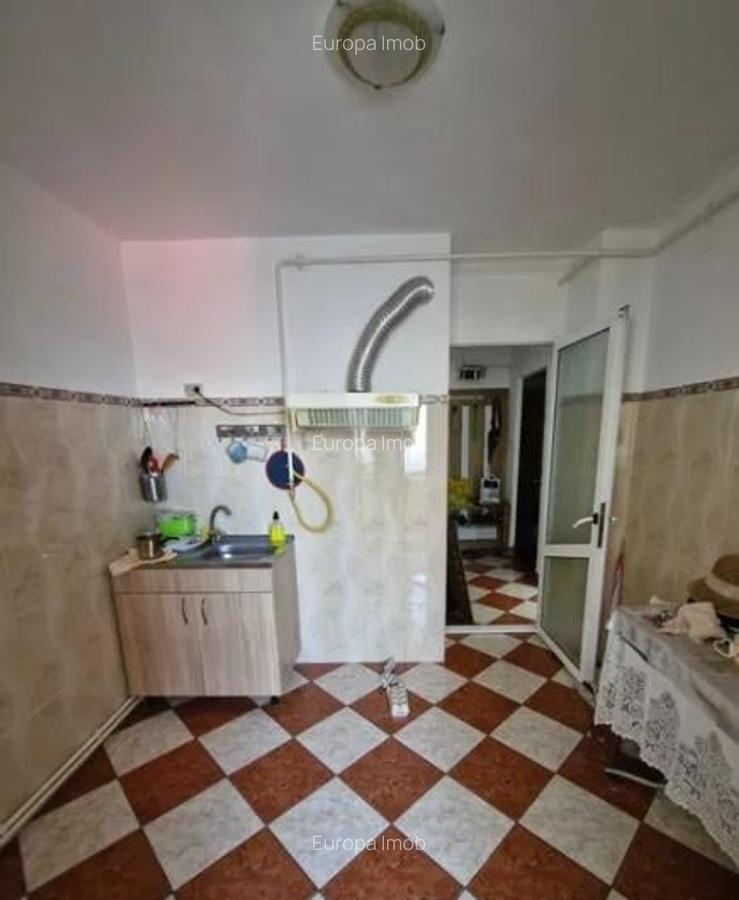 Apartament 3 camere de vanzare zona E3 Tulcea - 4