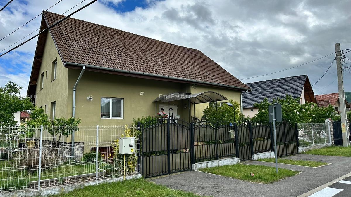 De vanzare – Casa spatioasa in Gura Raului, Sibiu - 1